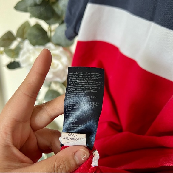 💚 Tommy Hilfiger Collar T-Shirt - Picture 5 of 12